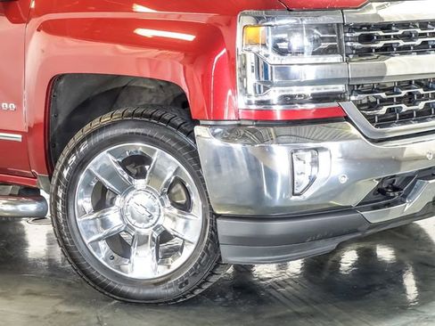Used 2018 Chevrolet Silverado 1500 LTZ w/ Sport Package AWD/4WD image 4