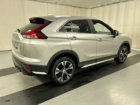 Used 2022 Mitsubishi Eclipse Cross SEL image 2