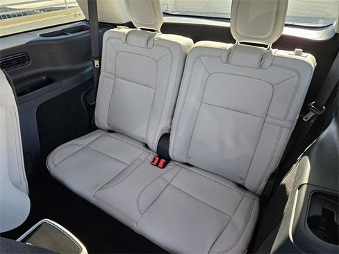 New 2026 Lincoln Aviator Reserve w/ Illumination Package image 29