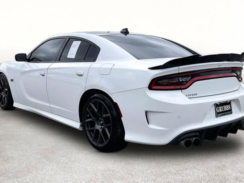 Used 2018 Dodge Charger R/T Scat Pack RWD image 17