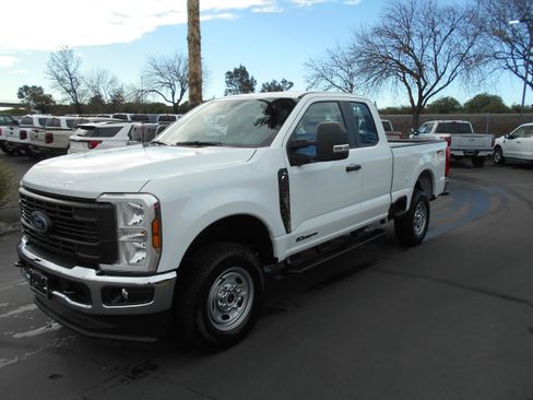 New 2026 Ford F250 XL w/ FX4 Off-Road Package image 30