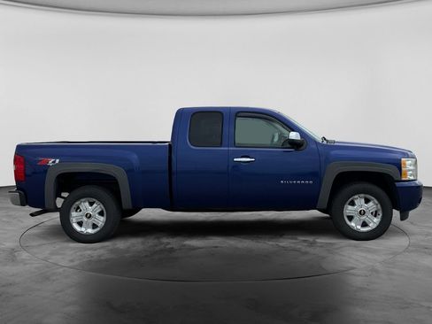 Used 2011 Chevrolet Silverado 1500 LT w/ All-Star Edition AWD/4WD image 9