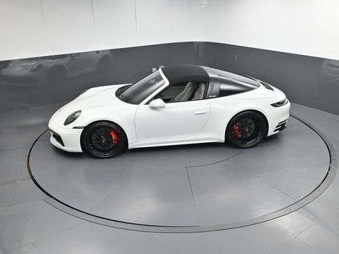 Certified 2024 Porsche 911 Targa 4 GTS image 39