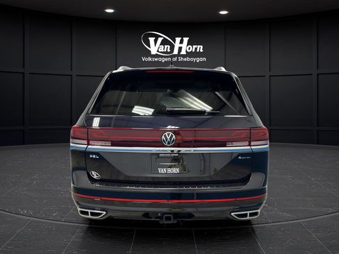 Used 2024 Volkswagen Atlas SEL Premium R-Line AWD/4WD image 6