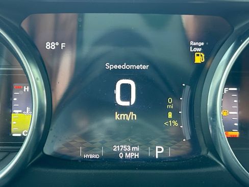 Used 2023 Jeep Wrangler Unlimited AWD/4WD image 16