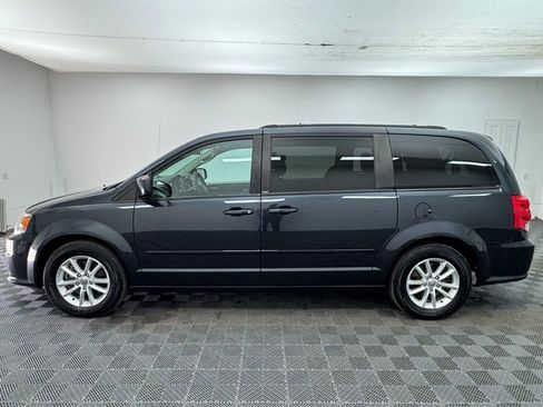 Used 2014 Dodge Grand Caravan SXT image 11