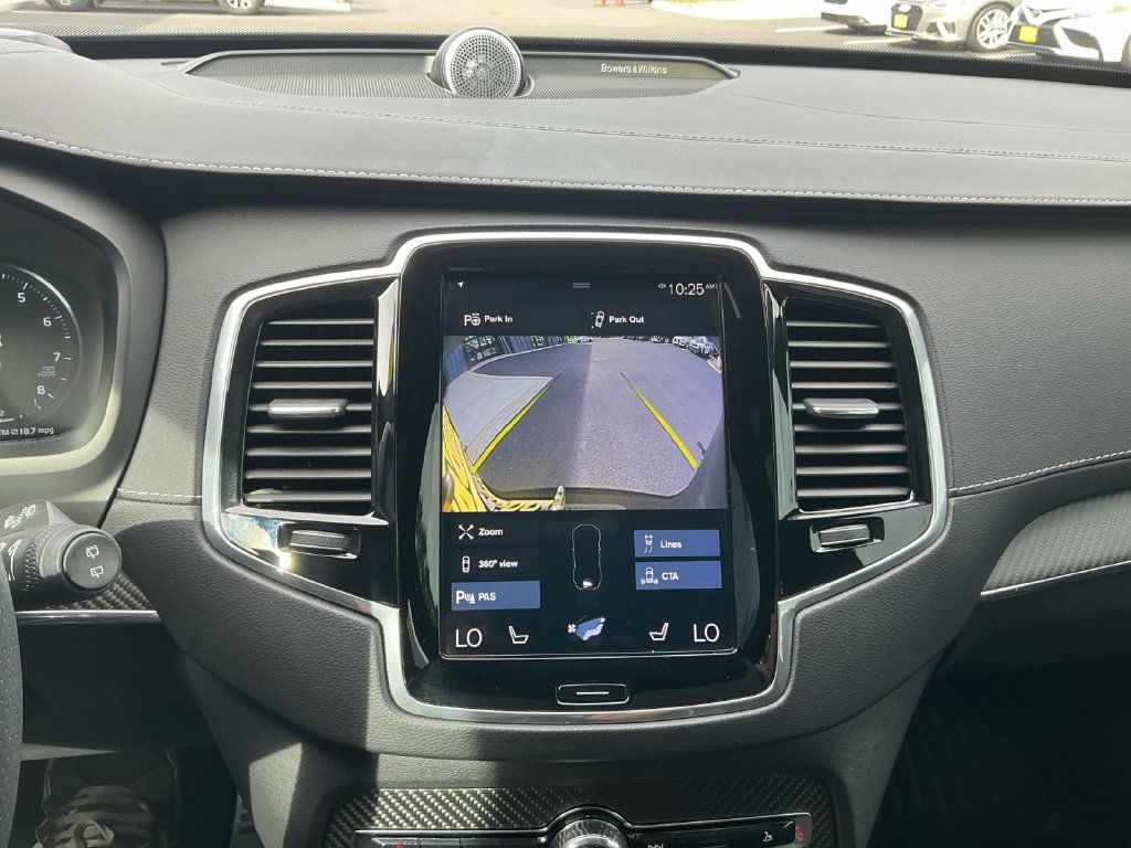 Used 2019 Volvo XC90 T6 R-Design w/ Protection Package AWD/4WD image 16