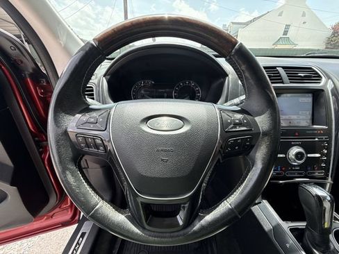 Used 2017 Ford Explorer Platinum AWD/4WD image 14