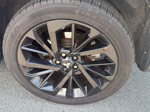 Used 2024 Mitsubishi Outlander FWD image 6
