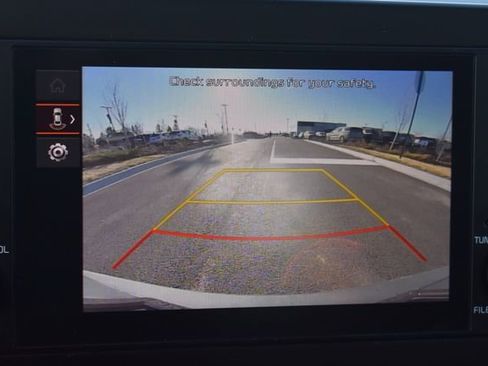 Used 2025 Kia Sportage LX image 27