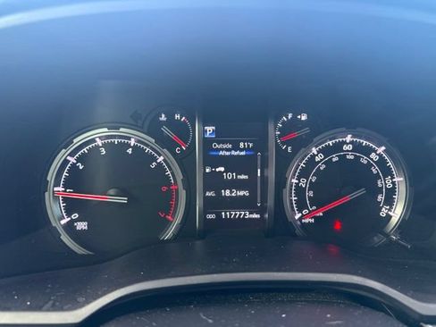 Used 2020 Toyota 4Runner Venture w/ Moonroof Package AWD/4WD image 17