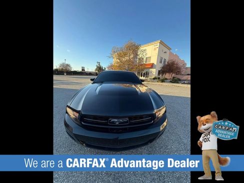 Used 2010 Ford Mustang Coupe image 3