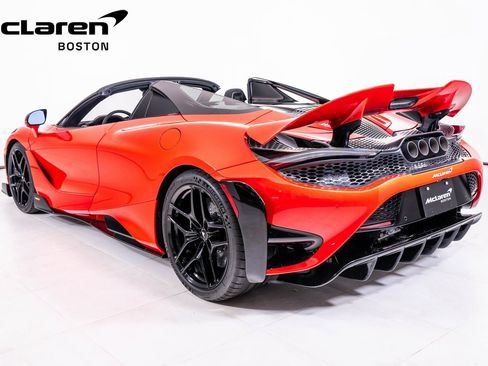 Used 2022 McLaren 765LT image 5