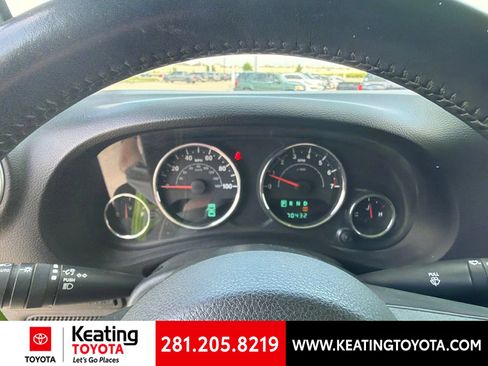 Used 2013 Jeep Wrangler Rubicon w/ PWR Convenience Group AWD/4WD image 14