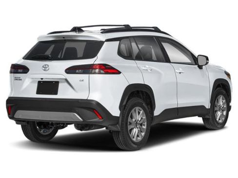 Used 2026 Toyota Corolla Cross LE image 2