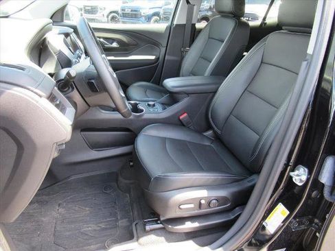 Used 2024 GMC Terrain SLT w/ Infotainment Package II AWD/4WD image 18