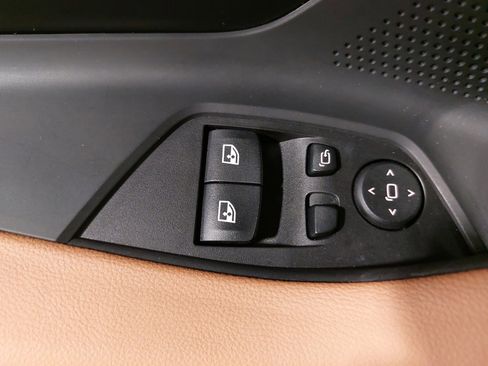 Used 2023 BMW 230i xDrive Coupe w/ Premium Package image 30