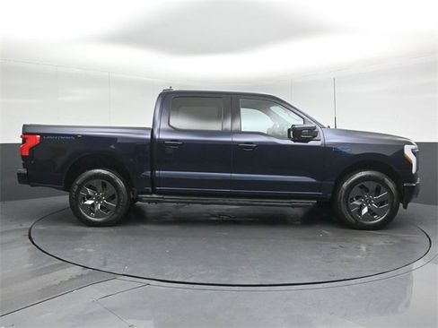 Used 2024 Ford F150 Lightning Lariat image 8