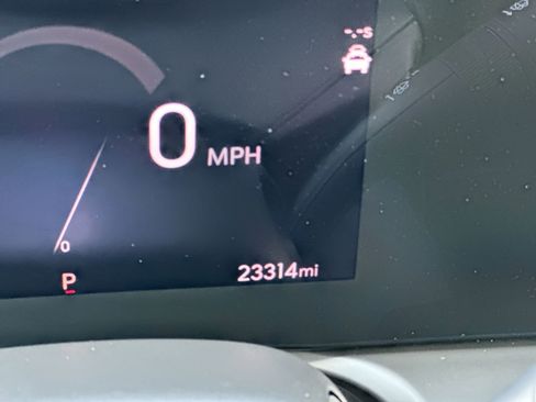 Used 2024 Buick Encore GX Sport Touring image 15