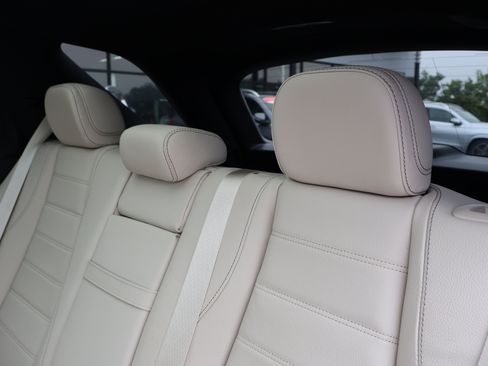 Certified 2025 Mercedes-Benz GLE 450 4MATIC image 18