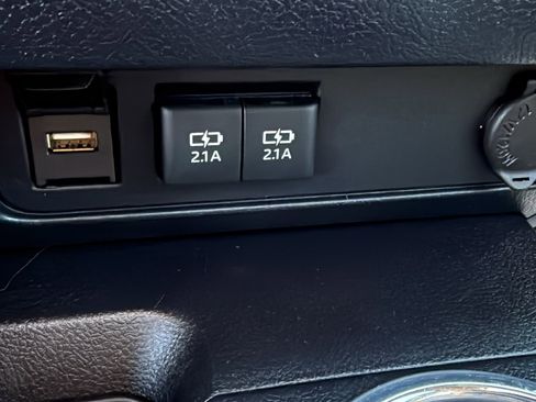 Used 2021 Toyota Sequoia Limited image 16