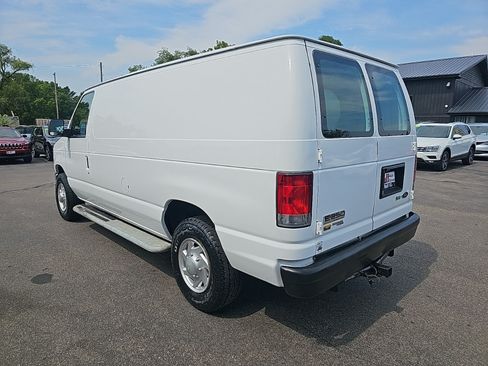 Used 2014 Ford E-250 and Econoline 250 w/ Power Group RWD image 6