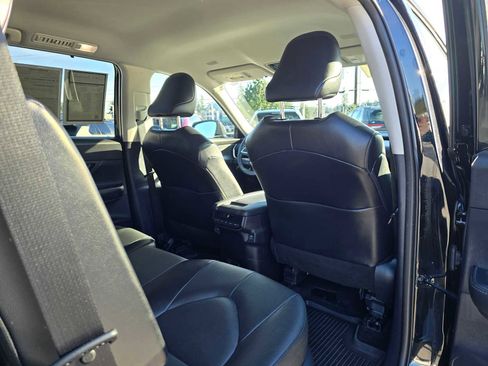 Used 2024 Toyota Grand Highlander XLE image 16