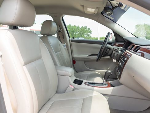 Used 2006 Chevrolet Impala LT FWD image 16