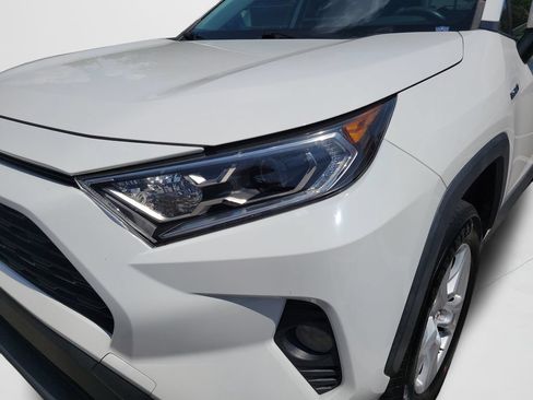 Used 2020 Toyota RAV4 XLE w/ Convenience Package AWD/4WD image 25
