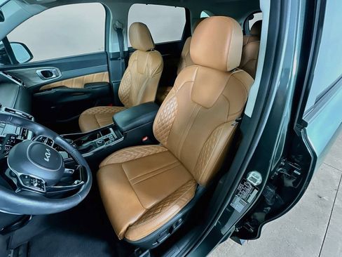Certified 2023 Kia Sorento SX Prestige AWD/4WD image 30