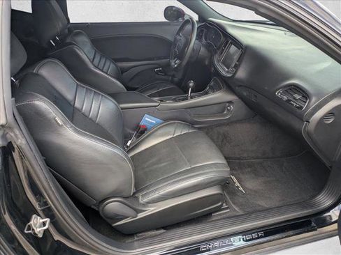 Used 2015 Dodge Challenger SRT Hellcat RWD image 17