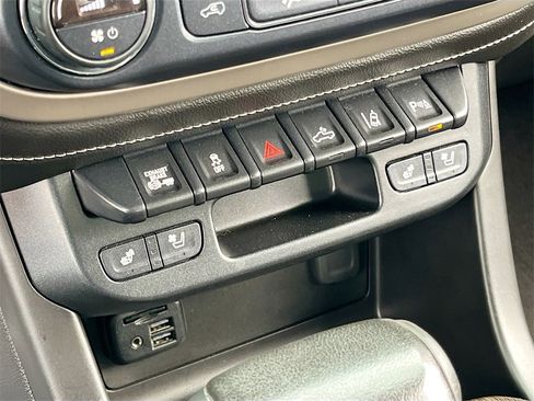 Used 2019 GMC Canyon Denali image 20