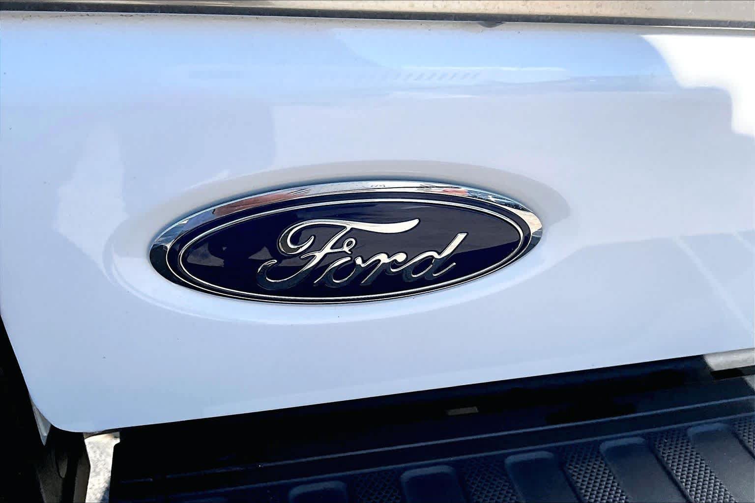 Used 2026 Ford F250 Platinum w/ Platinum Plus Package AWD/4WD image 31