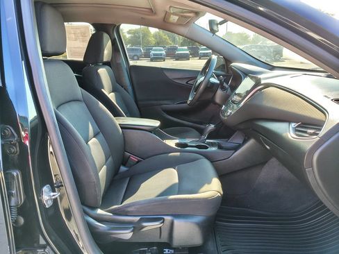 Used 2019 Chevrolet Malibu LT w/ LT True North Edition FWD image 10