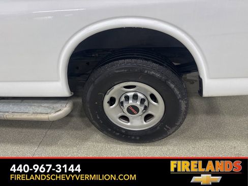 Certified 2021 GMC Savana 2500 w/ Driver Convenience Package image 42