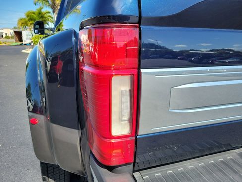 Used 2022 Ford F450 King Ranch w/ King Ranch Ultimate Package AWD/4WD image 12