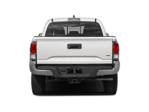 Used 2020 Toyota Tacoma TRD Sport w/ TRD Premium Sport Package AWD/4WD image 5
