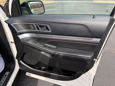 Used 2016 Ford Explorer Sport w/ Equipment Group 401A image 27
