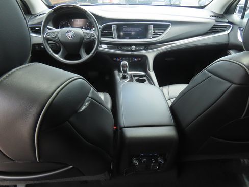 Used 2021 Buick Enclave Avenir w/ Avenir Technology Package FWD image 25