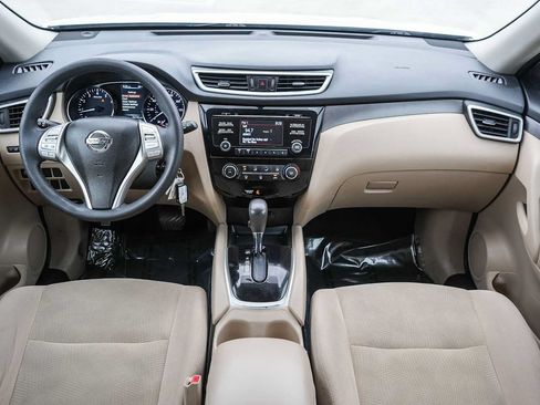 Used 2016 Nissan Rogue S FWD image 12