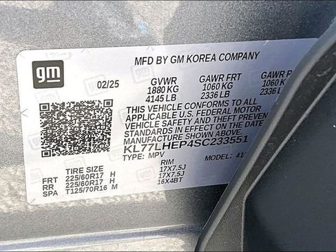 Used 2025 Chevrolet Trax LT w/ LT Convenience Package image 16