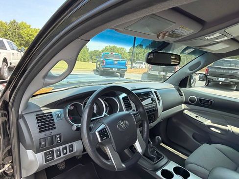 Used 2012 Toyota Tacoma 4x4 Double Cab w/ TRD Sport Pkg image 8