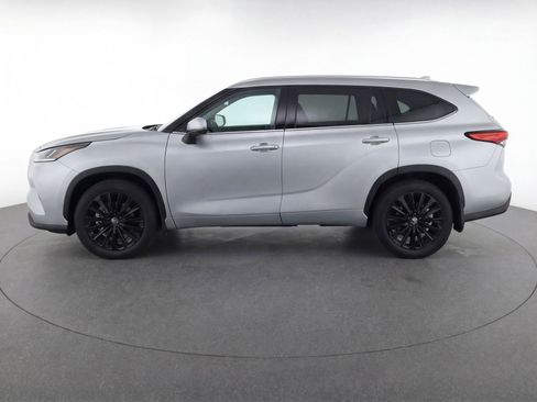 Used 2024 Toyota Highlander XSE image 5