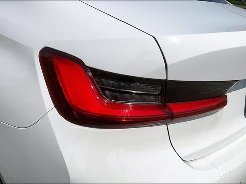 Used 2020 BMW 330i Sedan w/ Premium Package RWD image 27