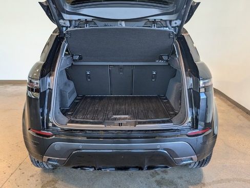 Used 2025 Land Rover Range Rover Evoque Dynamic SE image 5