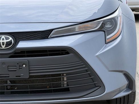 Used 2024 Toyota Corolla LE image 9