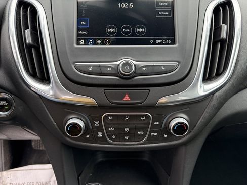 Used 2019 Chevrolet Equinox LT image 23