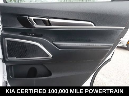 Certified 2024 Kia Telluride LX FWD image 28