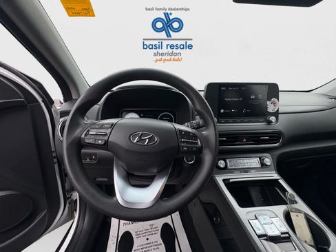 Used 2023 Hyundai Kona SE FWD image 14