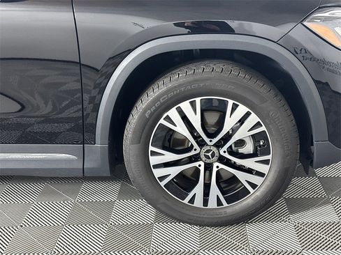 Certified 2025 Mercedes-Benz GLA 250 image 12